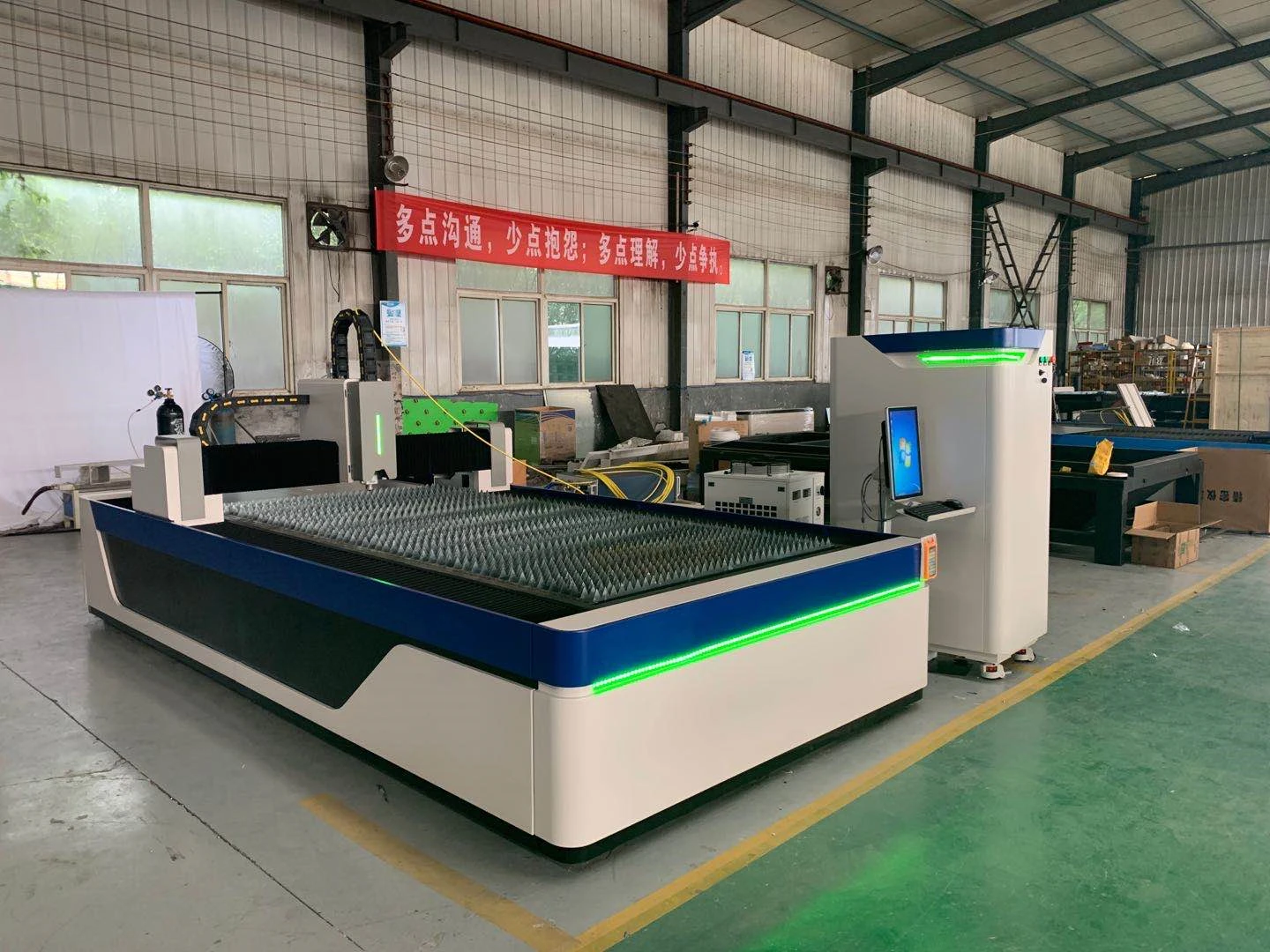 1000W,2000W,3000W Laser Cutting Machine For Cutting Sheet Metal, Carbon Steel, Stainless Steel