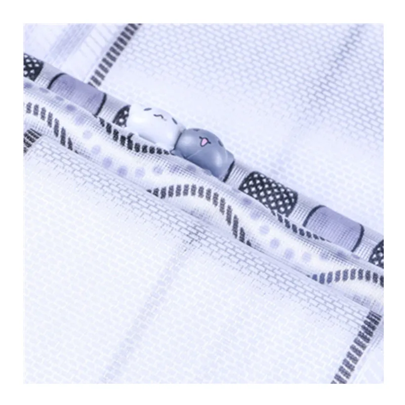 Белая красивая ткань с принтом из пасты, мягкая и не раздражающая матрас