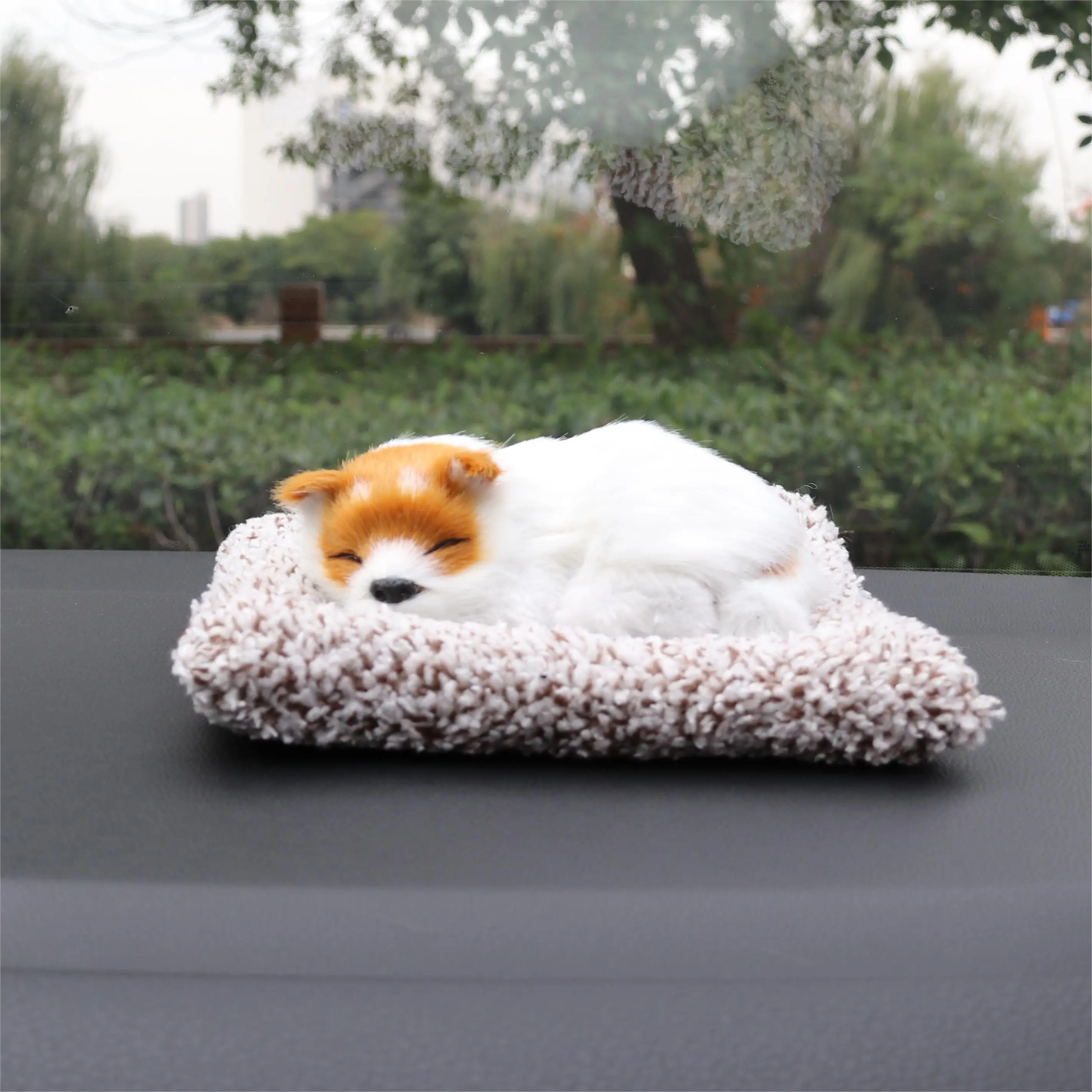 180g Cute Simulation Cartoon Dog Model Anime Design Style Plush Plastic Dashboard Ornament for Car Air Purifier