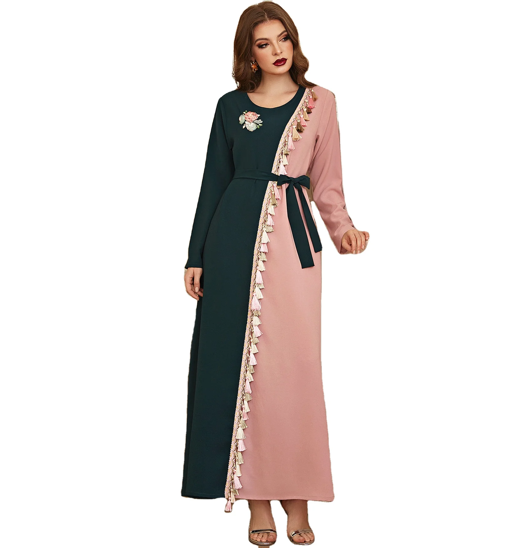 Factory wholesale only beautiful retro tassel handmade flowers diamond long-sleeved Muslim dress abaya robes