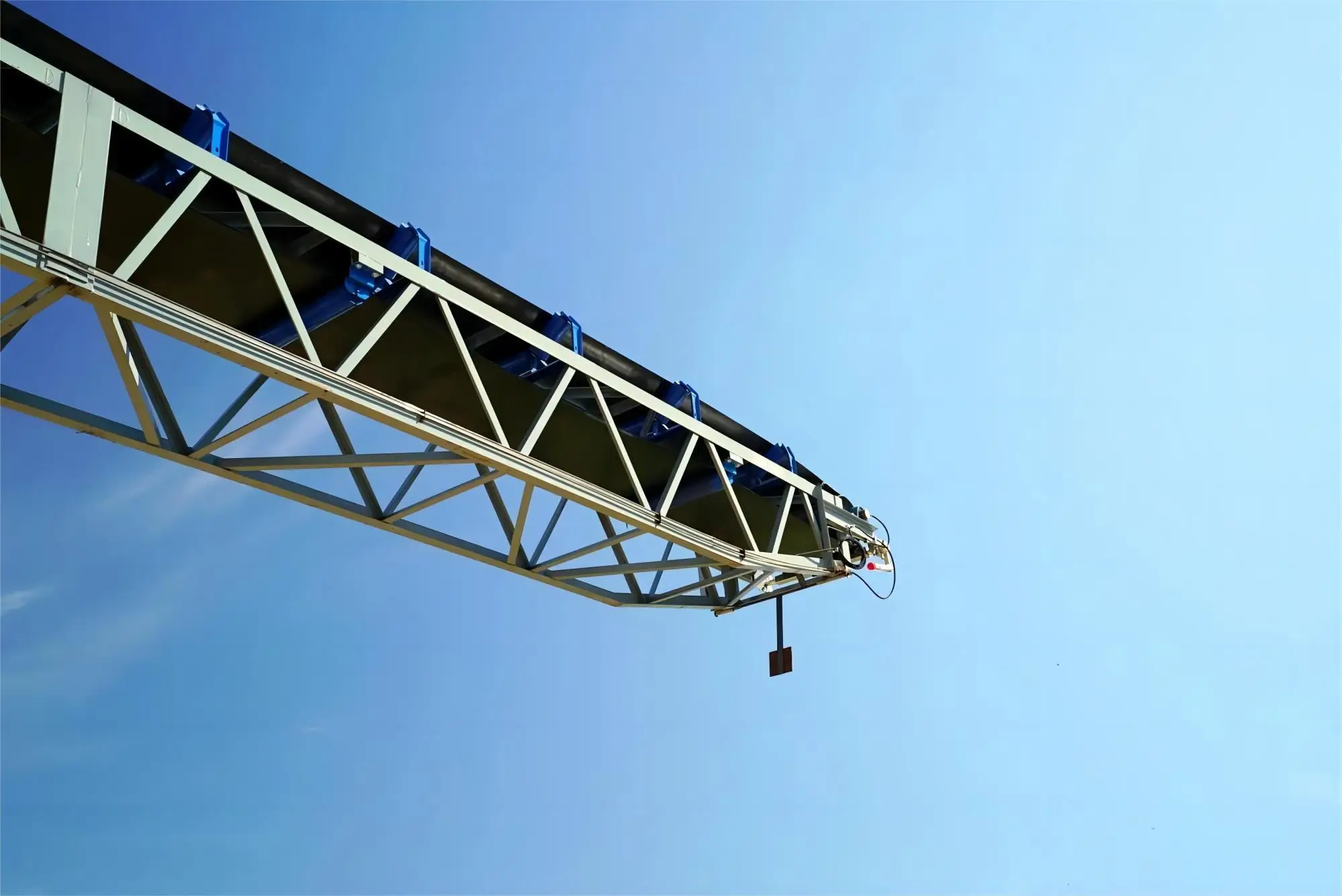 Portable Transfer Conveyor Jump or Grasshopper quick set-up and high production for  cement