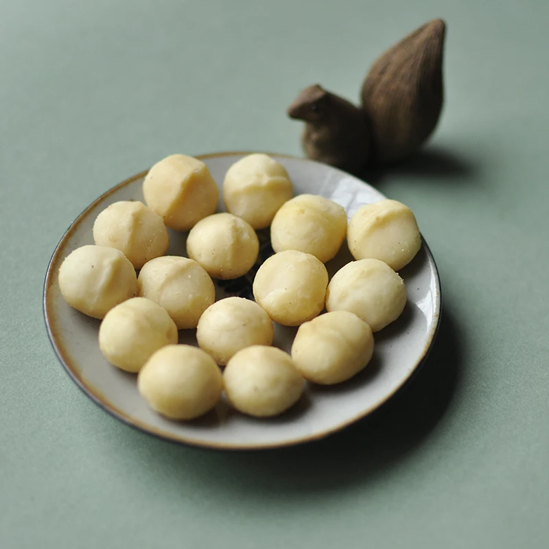 Good sell Snack delicious macadamia nuts Kernels High standard in quality macadamia nuts Kernels