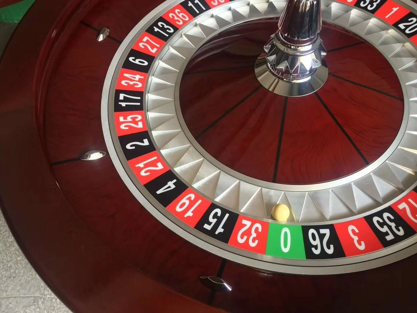 32INCHES solid wood roulette wheels wholesale
