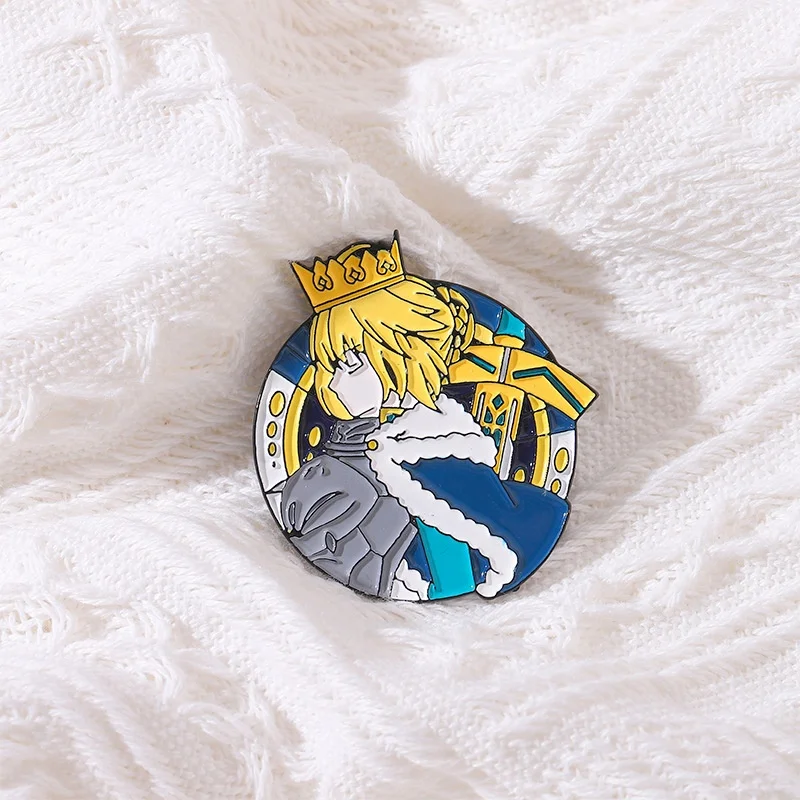 Two dimensional my King metal insignia Anime brooch Saber Sword Soul Cartoon Grail War Destiny designated crown