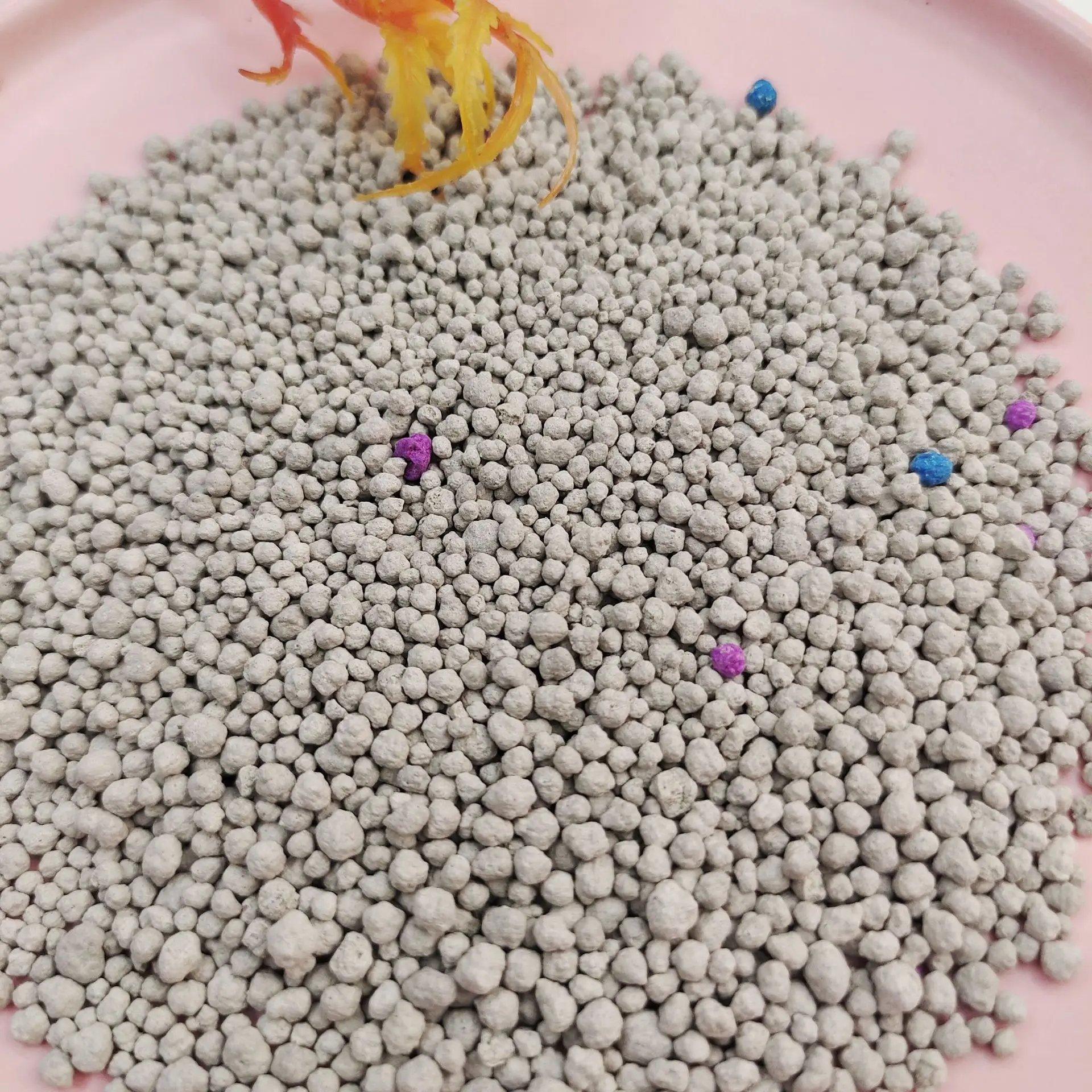China Manufacturers Produce Bentonite Cat Litter Sand Deodorizer Bulk Cat Litter Wholesale