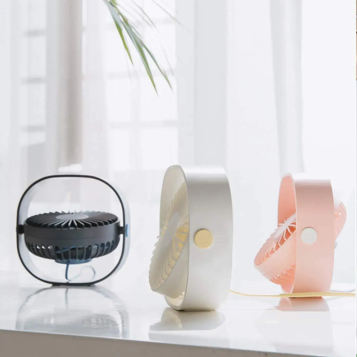 Portable Adjustable 360 Degrees Small Table Cooling Fan,3 Speeds Mini Desktop Fan Quiet Strong Wind USB Desk Fan for Office,Home