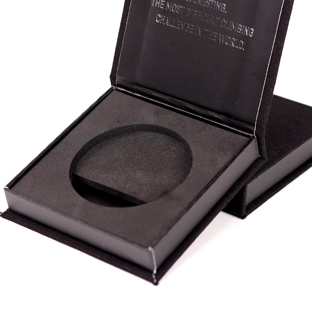 Luxury eco friendly gift boxes packaging with magnetic linen fabric large necklace box for jewelry usb picture pins