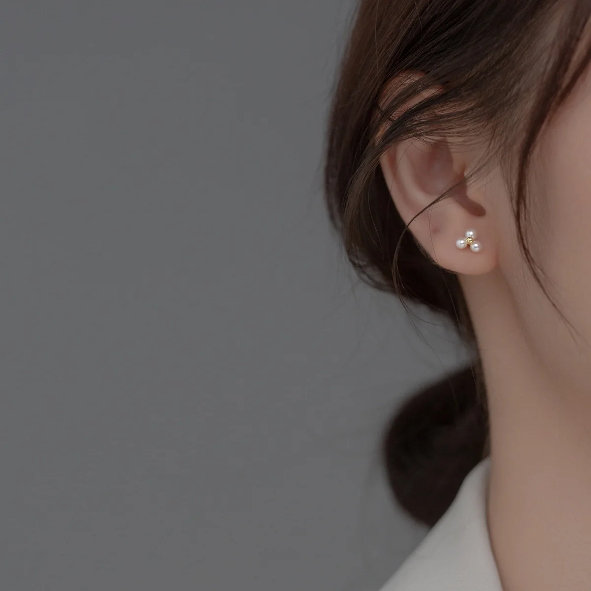 Landy S925 Sterling Silver Earrings 18K Gold Plated Mini Pearl Stud Earrings