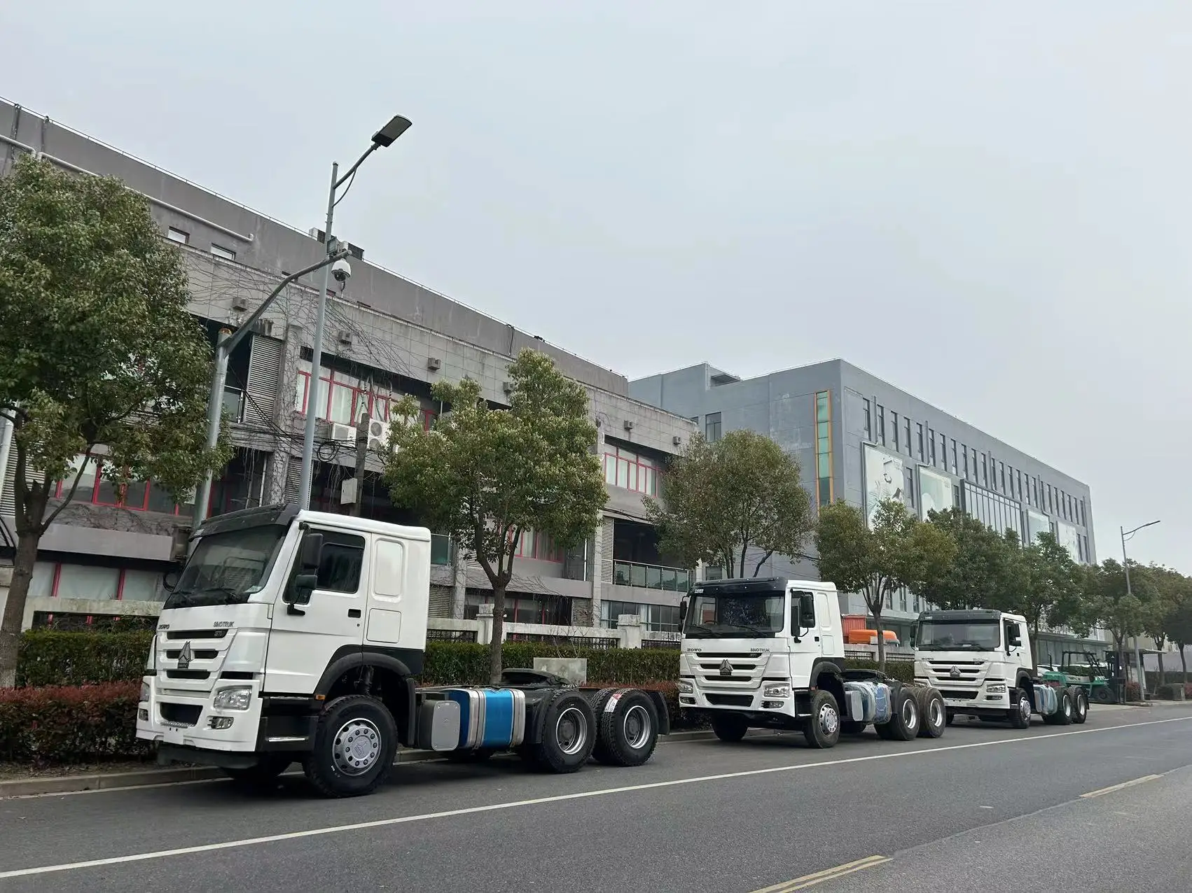 Used Dump Truck Howo 371 Sale of 6X4 HOWo 371 dump truck headboard/Sale of tractor headboard and headboard