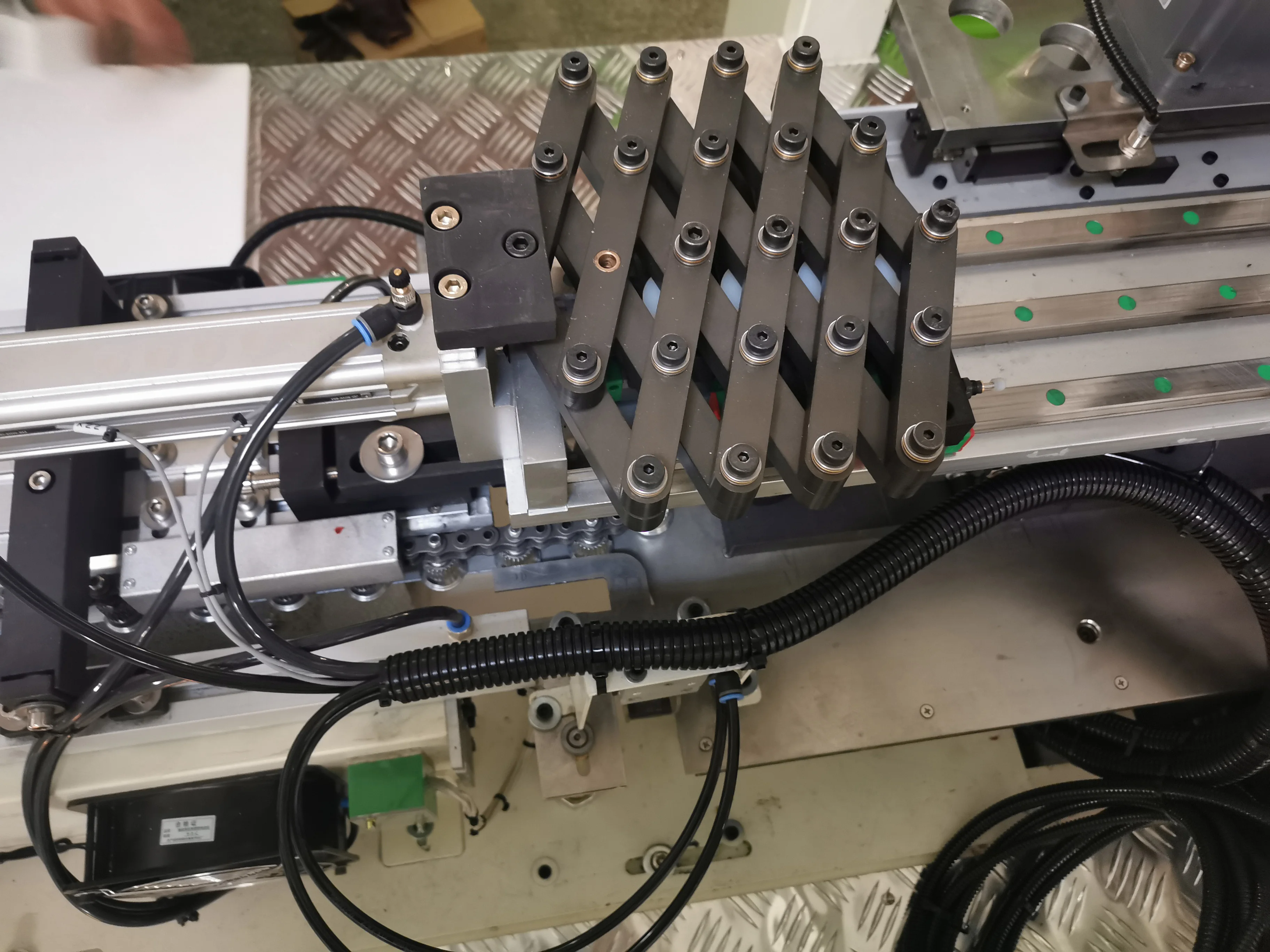 OGB-4SS Fast Speed Plastic Pet Bottle Making Machine For Lactic Acid Bacteria Drinks Bottles