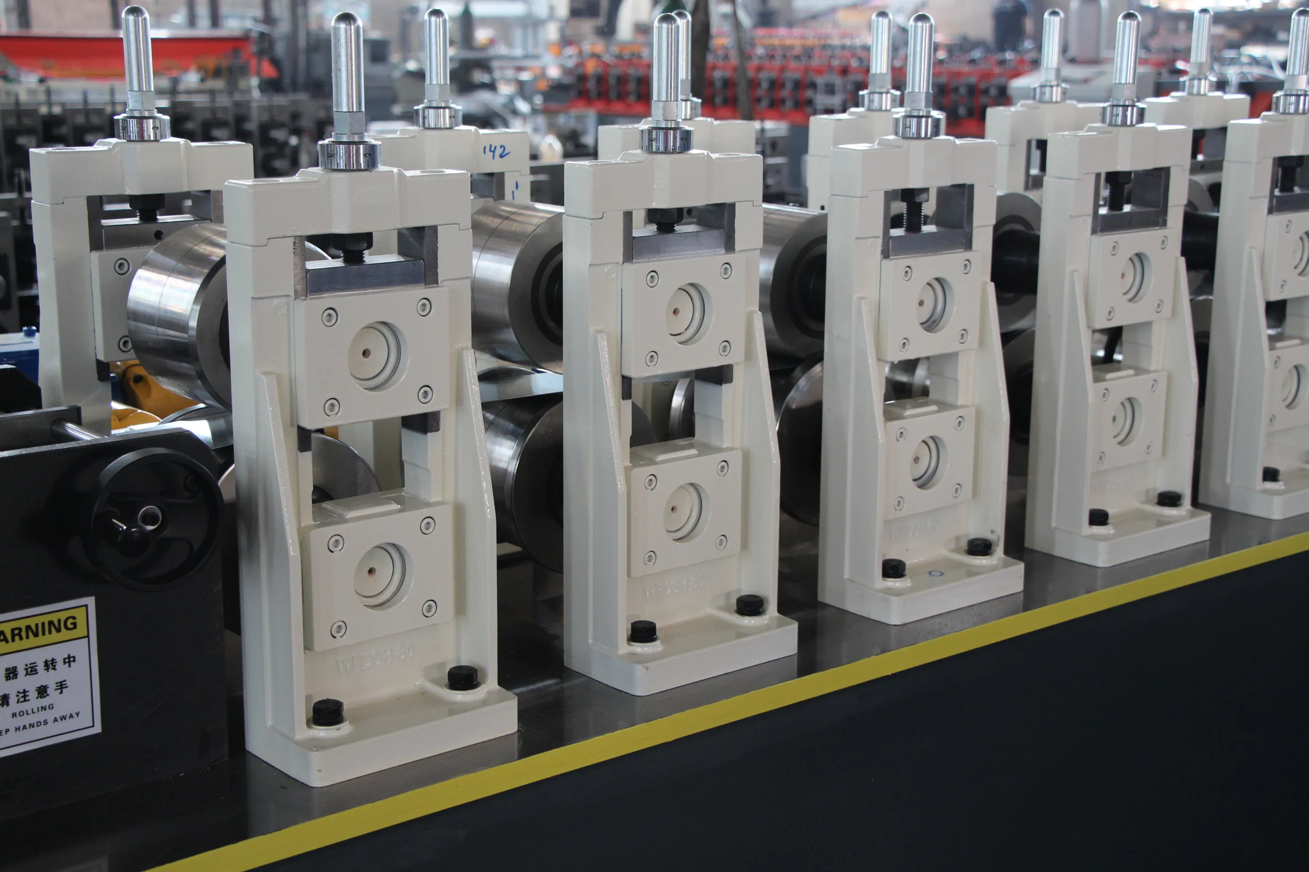 High speed 100m/min metal stud and track roll forming machine drywall making machine c u machine