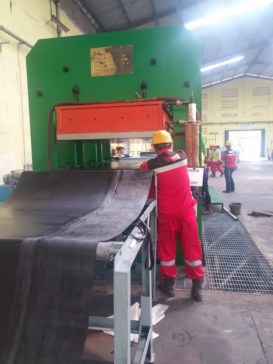 Manufacturer Well Made Factory Direct Sales Rubber Vulcanizing Press Machine Rubber Hydraulic Press