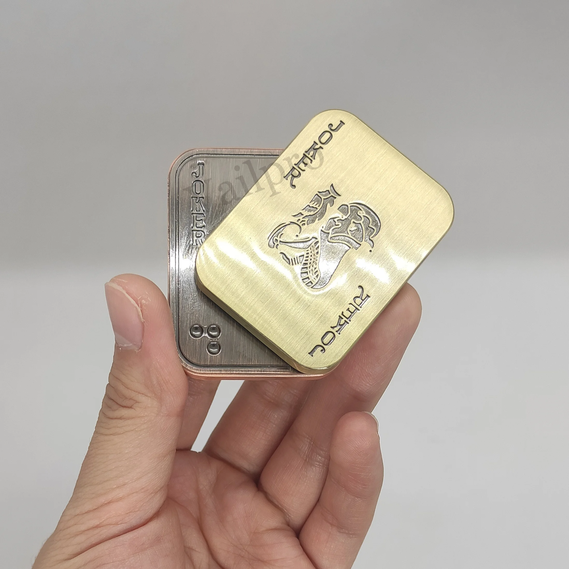 2025 новый дизайн лидер продаж покерная карта тактильная игрушка edc металлический магнитный Джокер фиджет-слайдер для снятия стресса