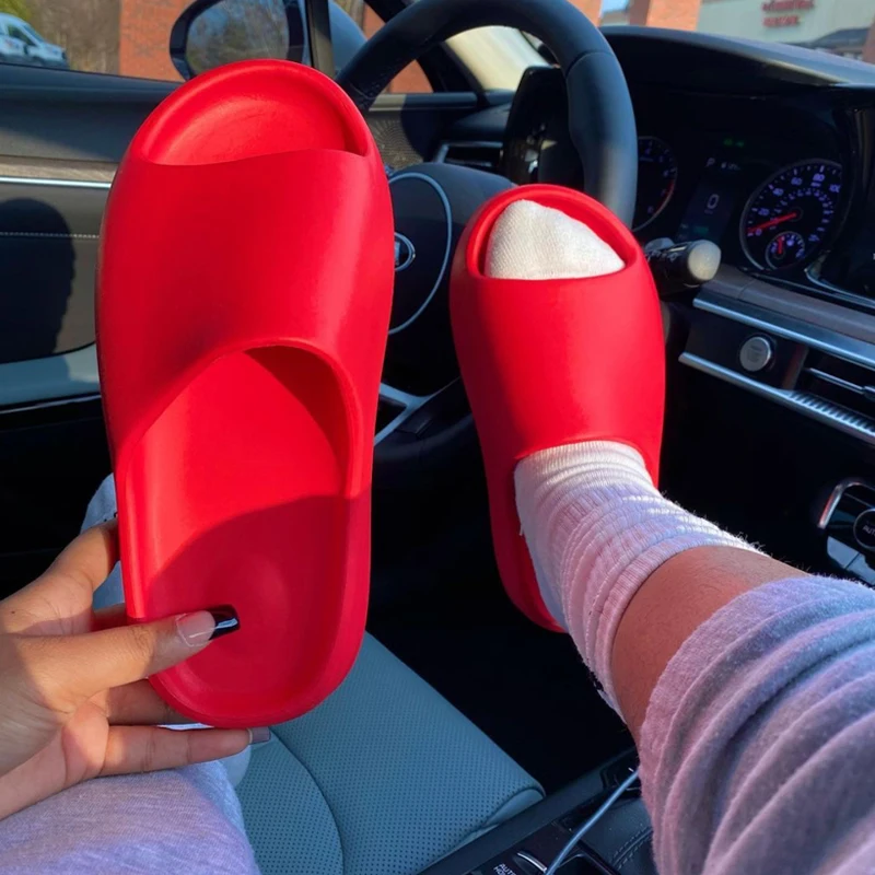  2021yeezy shoes wholesale soild color anti slip eva flat unisex women beach yeezy inspired slides