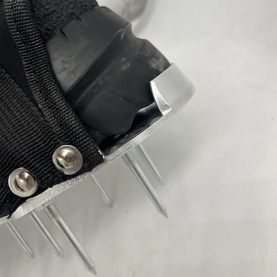 Good quality steel metal lawn garden aerator spike shoes lawn thatching rake to remove weeds from the lawn