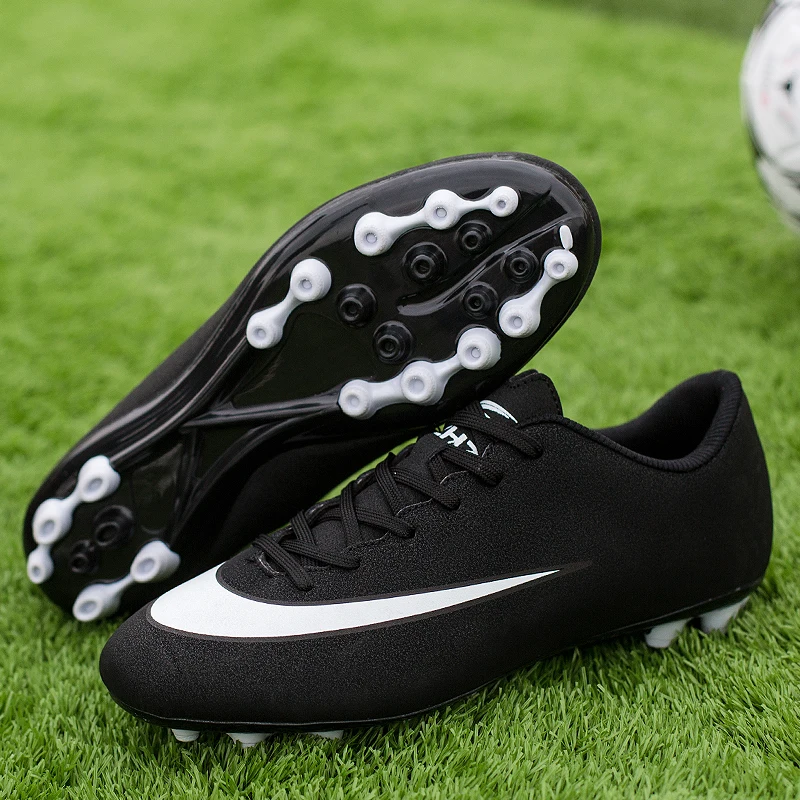 Best Selling Wholesale Bottom Price Best Service Rubber Broken Nails Chuteira Futebol PVC Football Boots Futsal Shoes