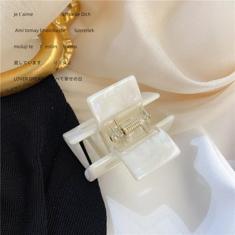  JUHU 2021 темпераментные цветные имитирующие раковину блестящие акриловые полые клипсы одноцветные классические универсальные шпильки оптом для женщин