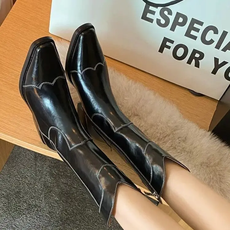 2023 NewVintage brown pointed carved leather inner tube Slim Short Boots Autumn Winter Single Boots ins Western cowb boots