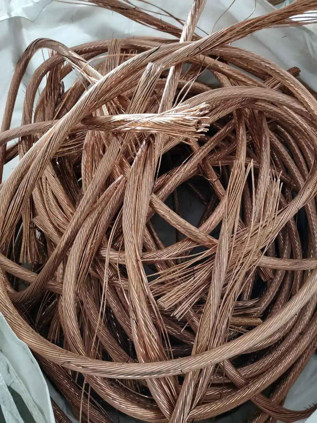 Медная проволока, лом 99.99%, поставка промышленного металла, продажа оптом, красная, яркая медная проволока, металлический лом, повторное использование медной проволоки, лом 0,3 мм