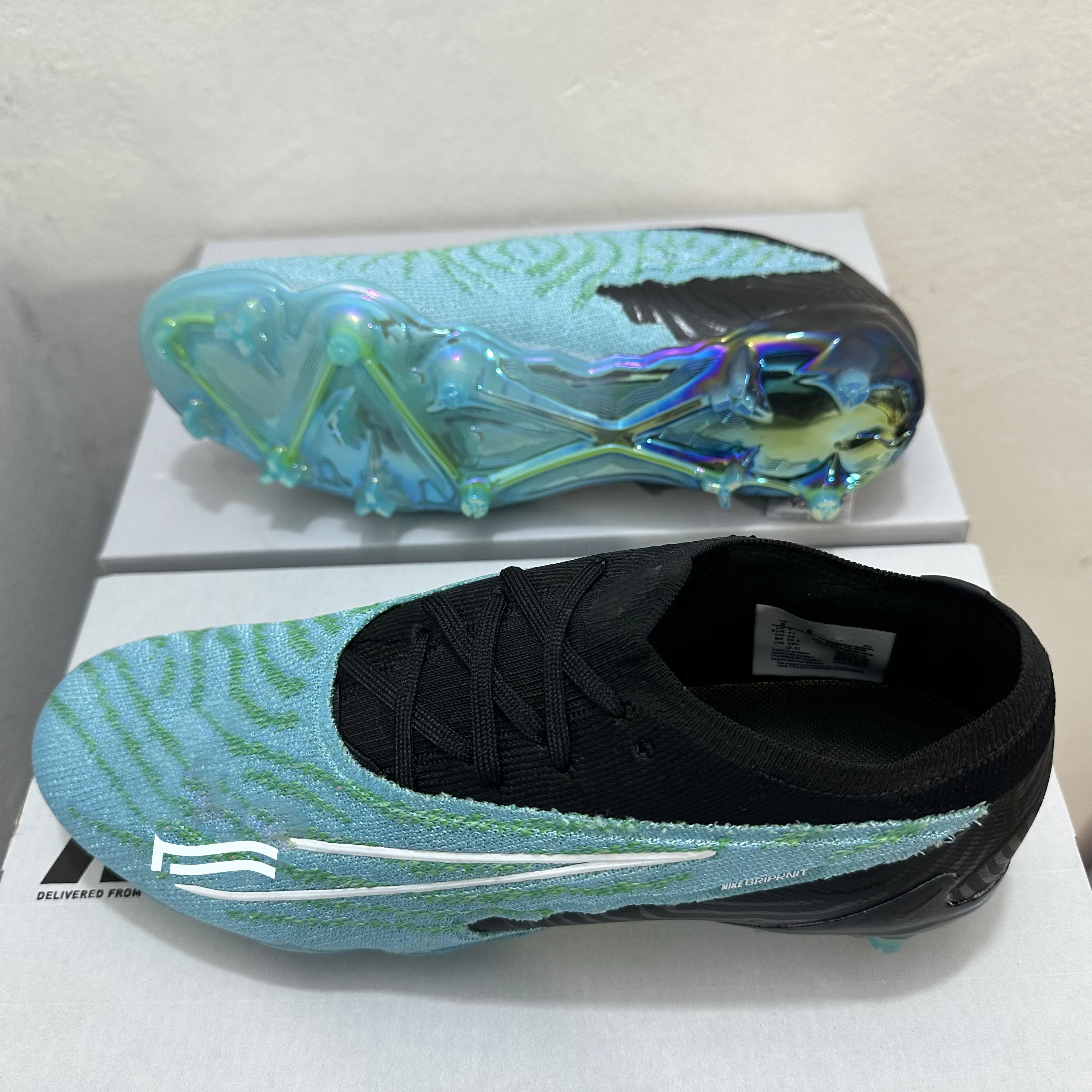 LUSON  Shoes Sneakers Comfortable Adults American Football Shoes Boots Soccer Cleats For Men Custom Soccer Shoes