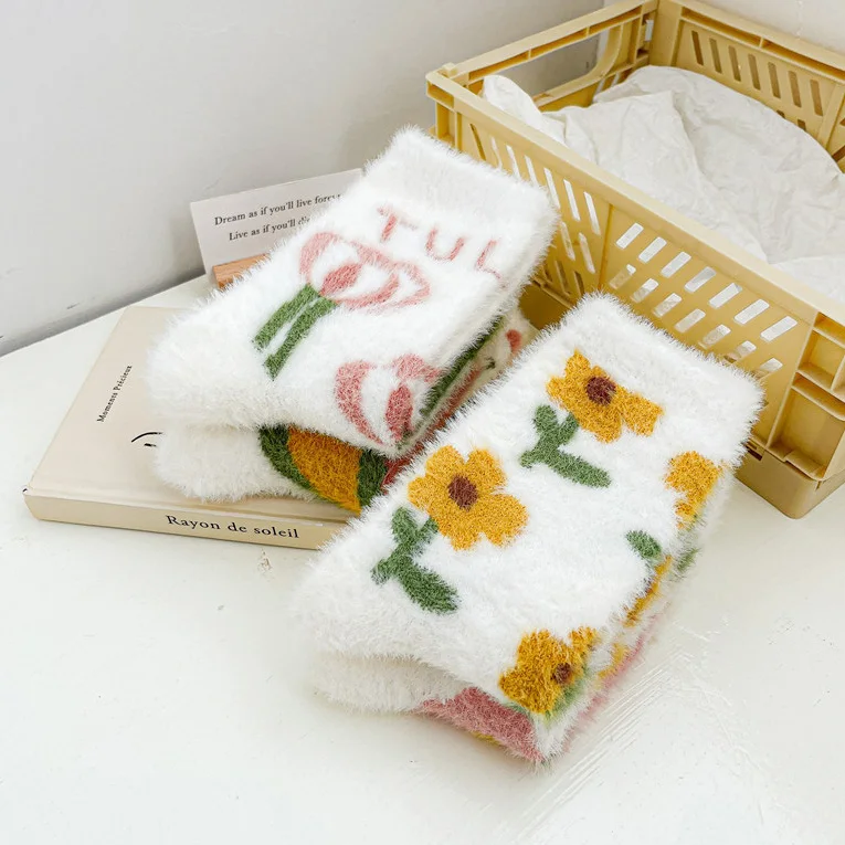 New Cozy Thick Warm Not Falling Out Hairy Sleeping Bed Fluffy Women Winter Fuzzy Socks