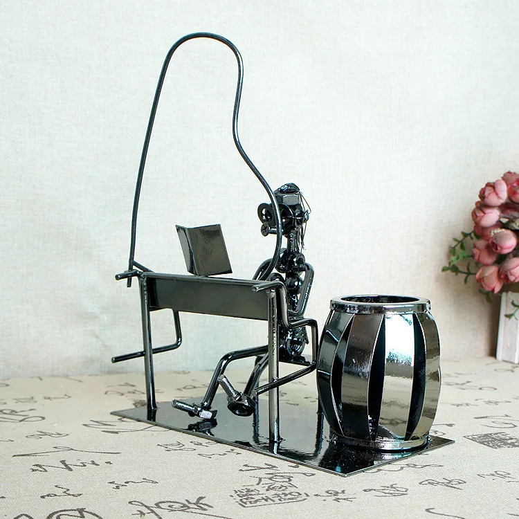 Iron Nuts Office Desk Organizer Showpiece Decoration Artist piano Metal craft musician Handcrafted Pianist Figurine musician