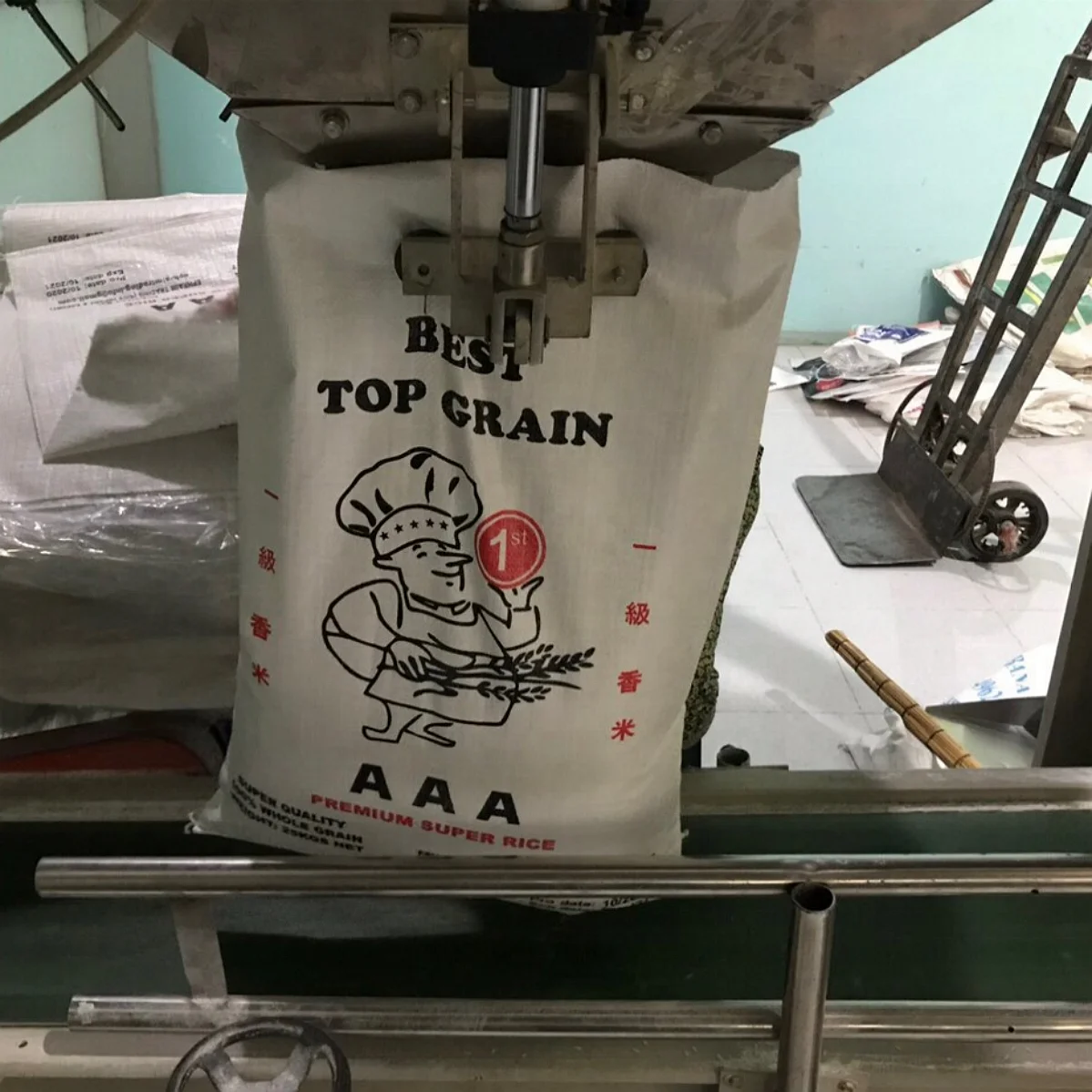 Top High Quality Vietnamese rice with packing 50kg and Good Price !!!