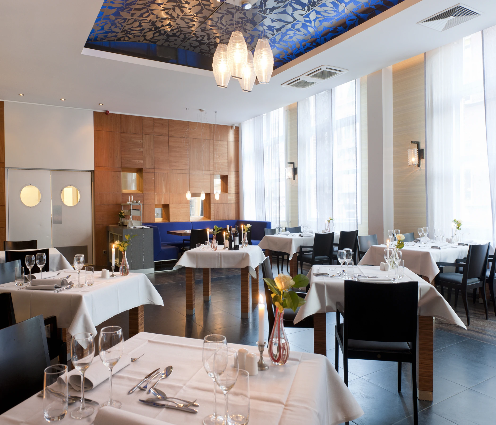 
wholesale white 100% polyester rectangular tablecloth wedding table cloth 90x132