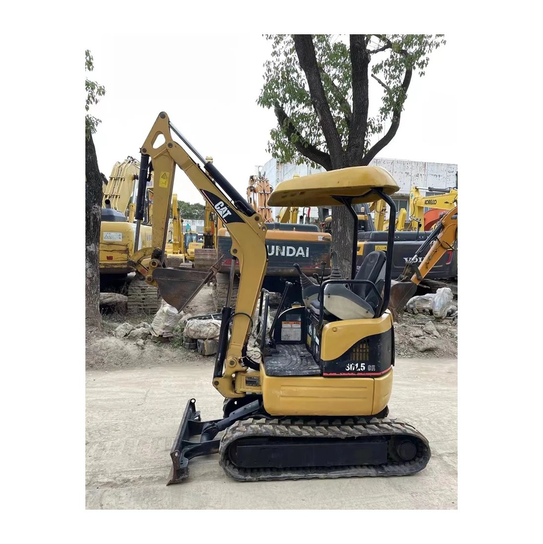 Factory Supply Attractive Price Cat 1.5t Used Mini Excavator