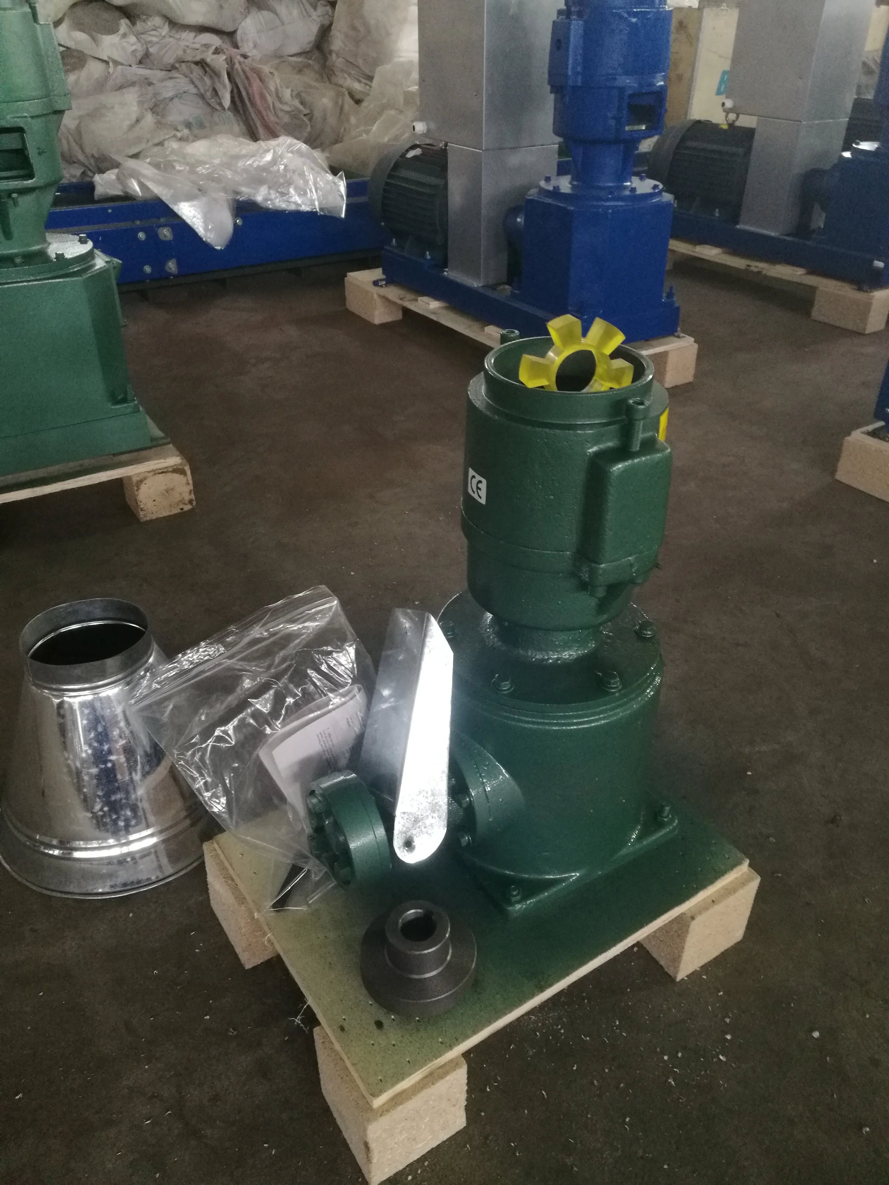 household small fish chicken pig poultry animal feed pellet processing machines Motor Farming pelletizer