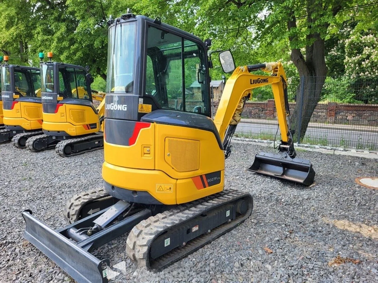 2.7Ton Liugong 9027FZTS Crawler Excavator Yanmar Engine Steel Track on sale