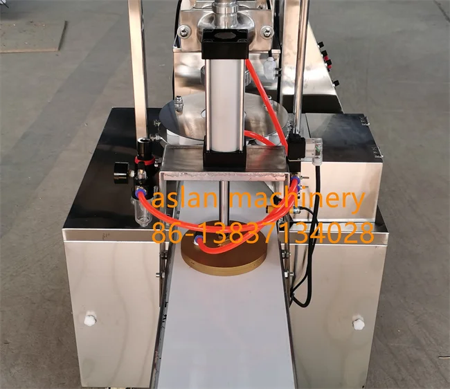 meat pie stuffing and pressing machine/baozi kubba nastar stuffing bun making machine/pasty pupusa making machine