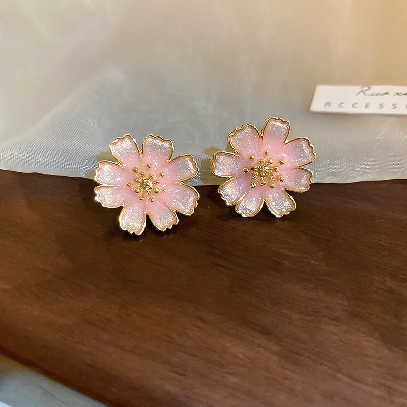 2023 Latest Light Luxury And High Quality White Dropped Glaze Love Earrings Small And Exquisite Fashion Earrings - Buy White Dro
