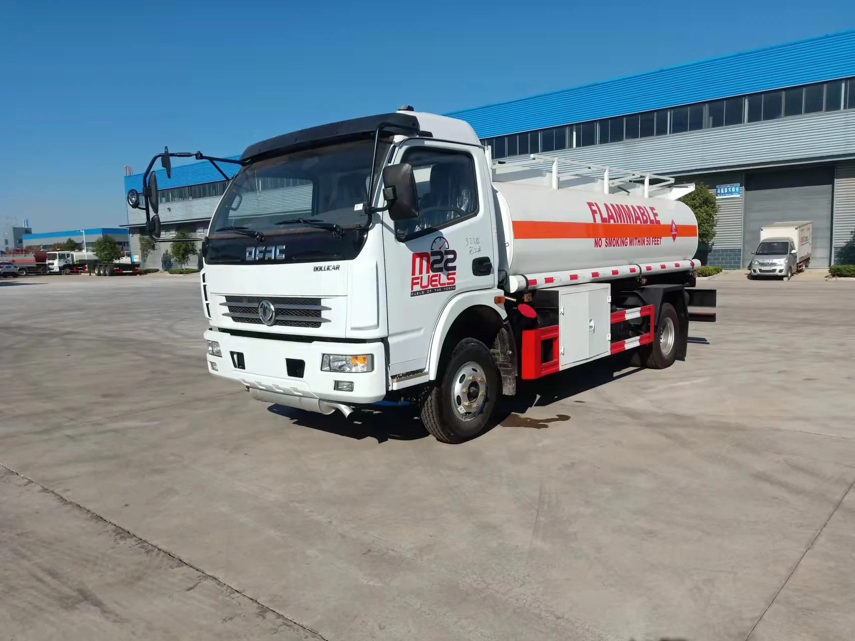 Dongfeng 4*2 5CBM топливный бак 5000 литров нефтяная нефть танкер
