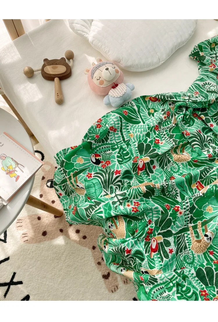 Chinese manufacturer to sample custom cartoon design boutique bamboo cotton baby swaddle blanket for gift