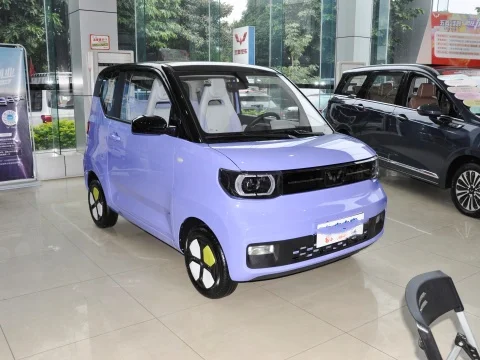 Used car wuling electric car mini ev Macaron 215km, 170km, Youth Edition Cheap small electric four-wheeler