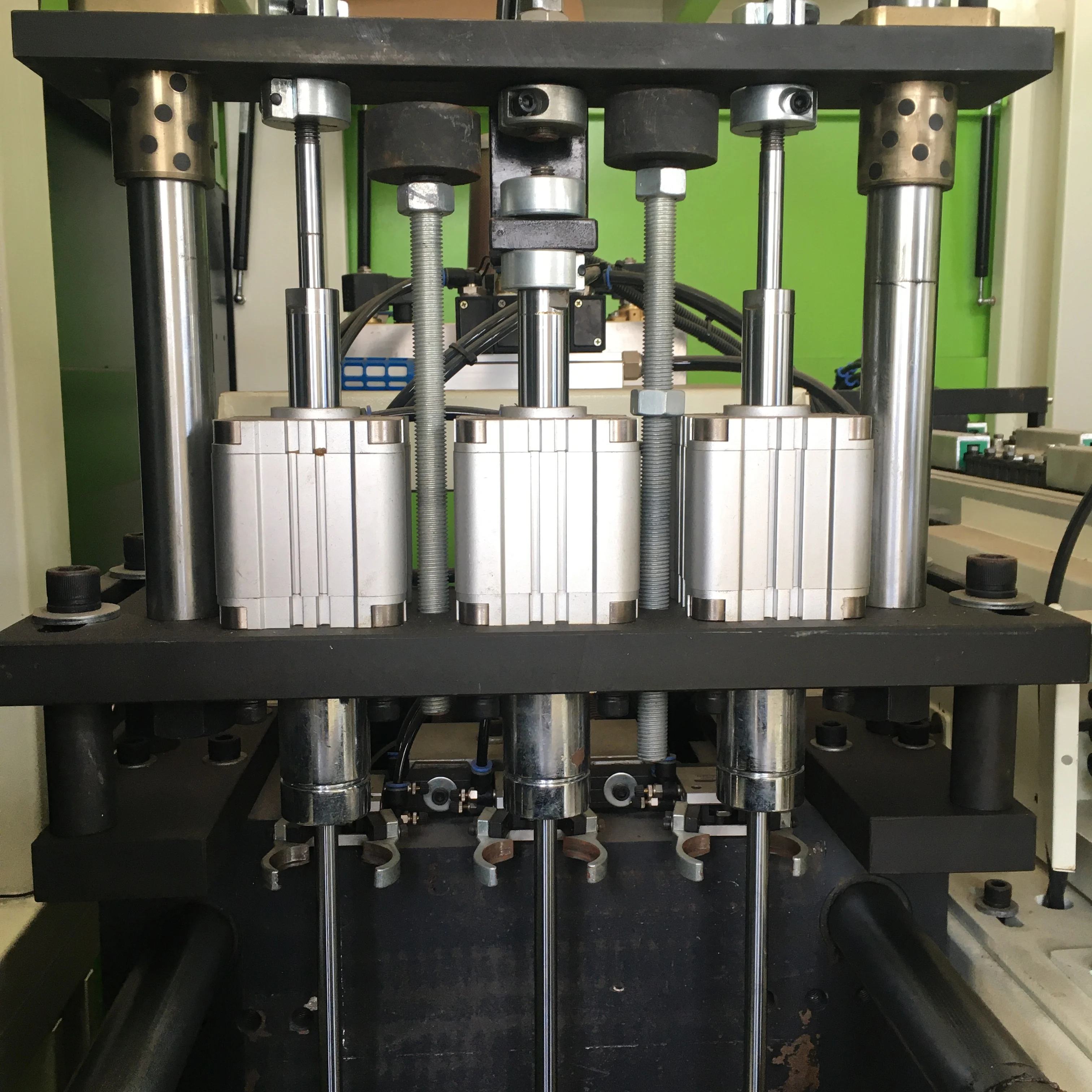 Small Output Plastic Bottle Making Machine