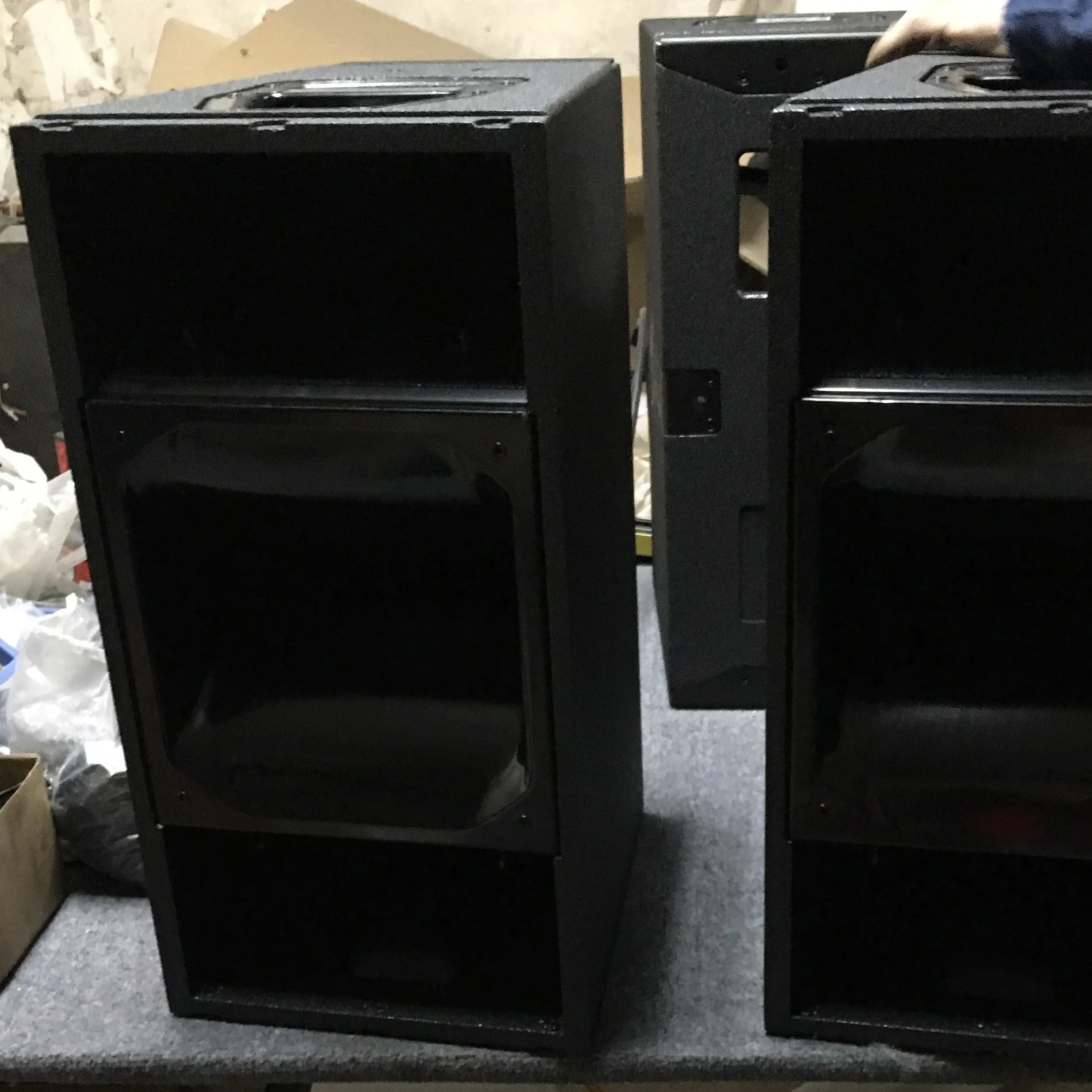 Dual 10-inch 800 watts with Neodymium Drivers  Q7