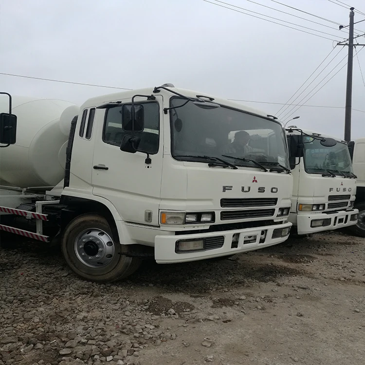 Renew and used second hand small cbm self-loading concrete mixer Fuso  truck 10m3  Huajian brand