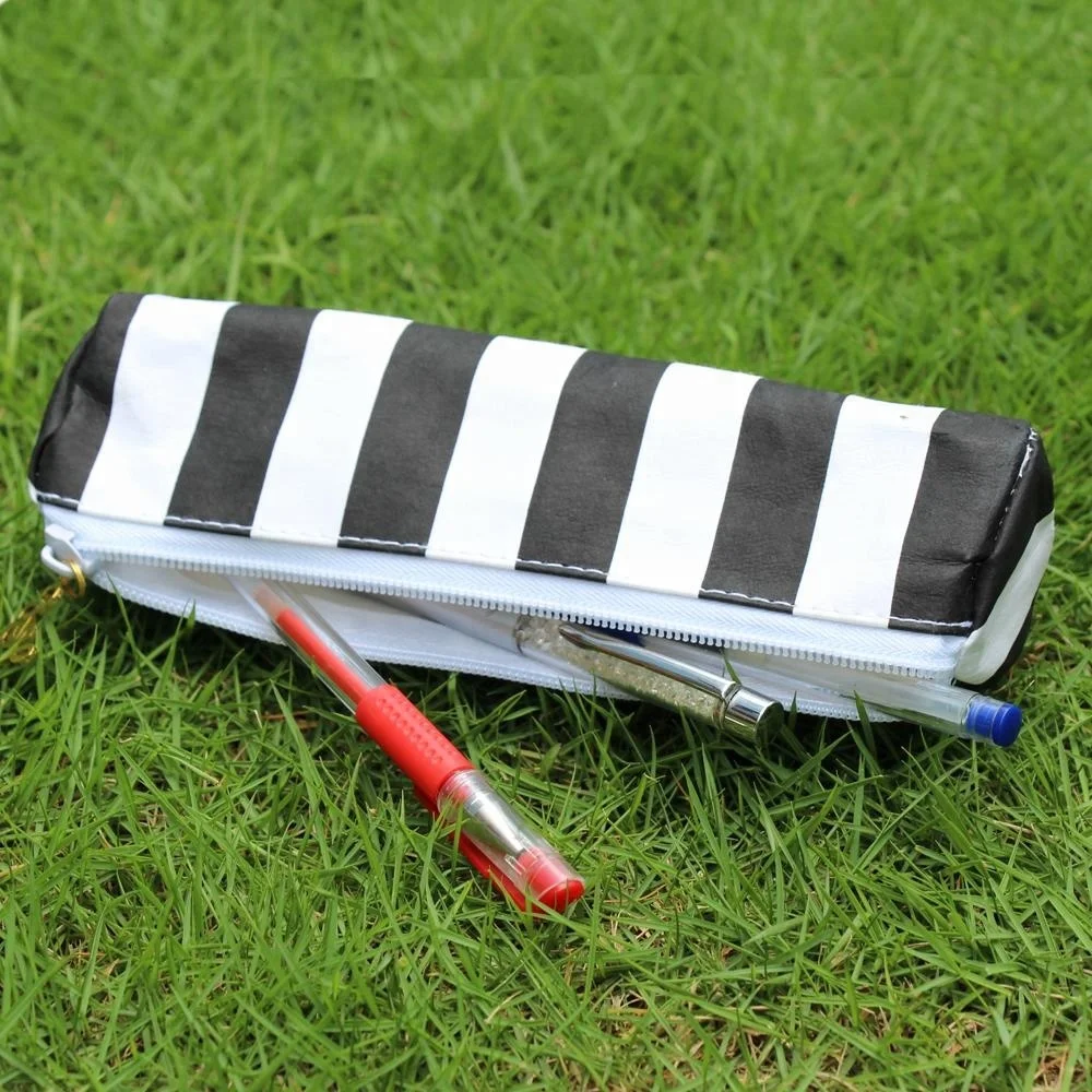 Eco-friendly Customize logo promotional paper zipper pouch luxury makeup bag washable kraft paper bag