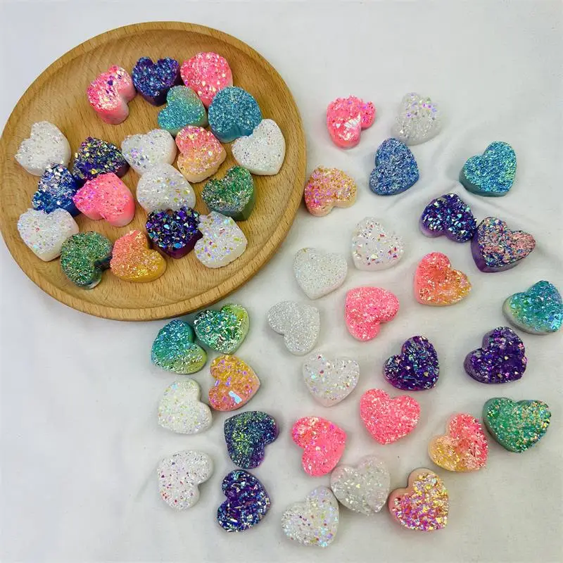 Folk Art Natural Small Size Angel Aura Quartz Crystal Cluster Hearts Mix Colors Electroplating Gem Heart For Pendant Necklace
