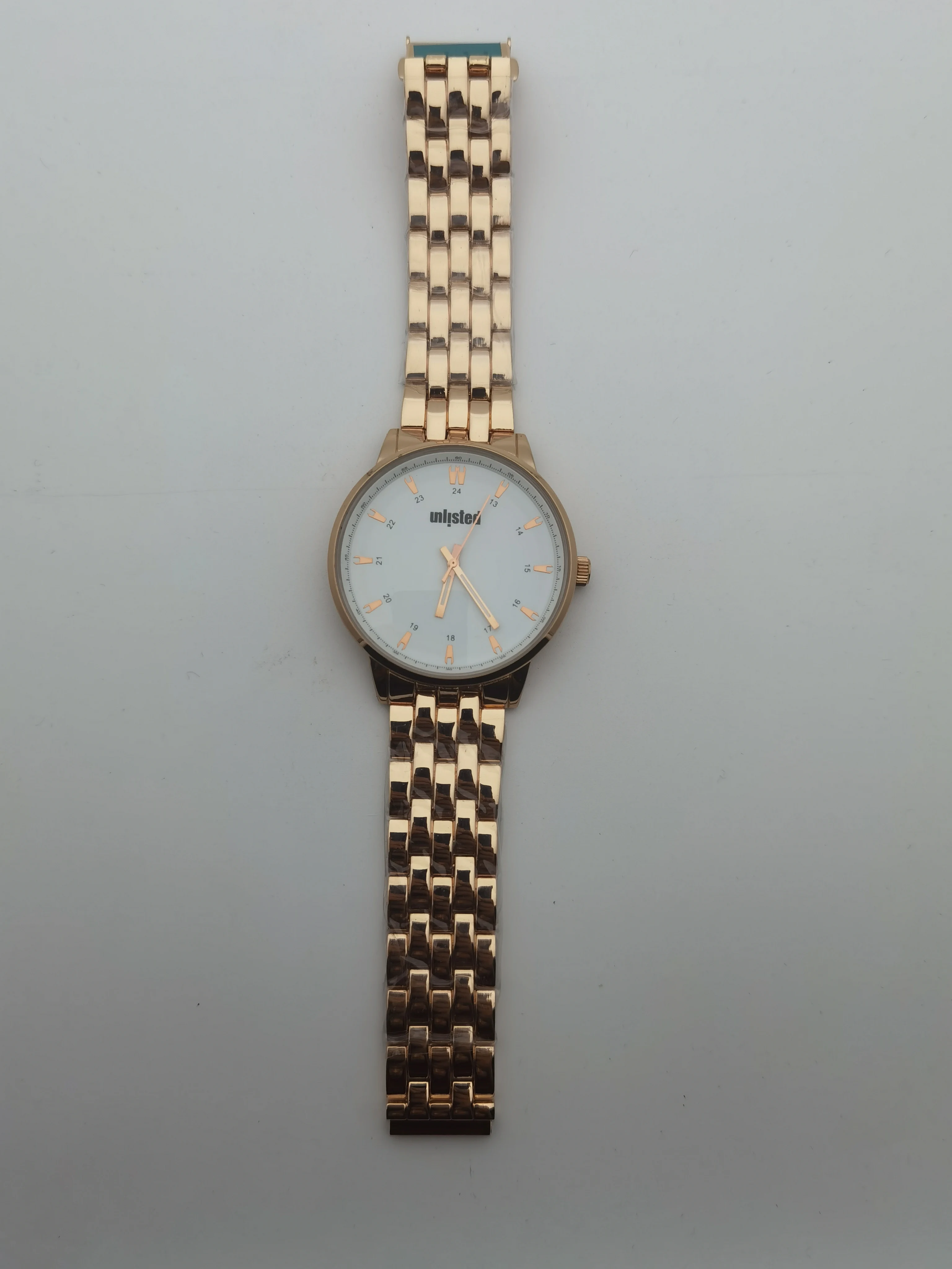 On sale discount quartz watch