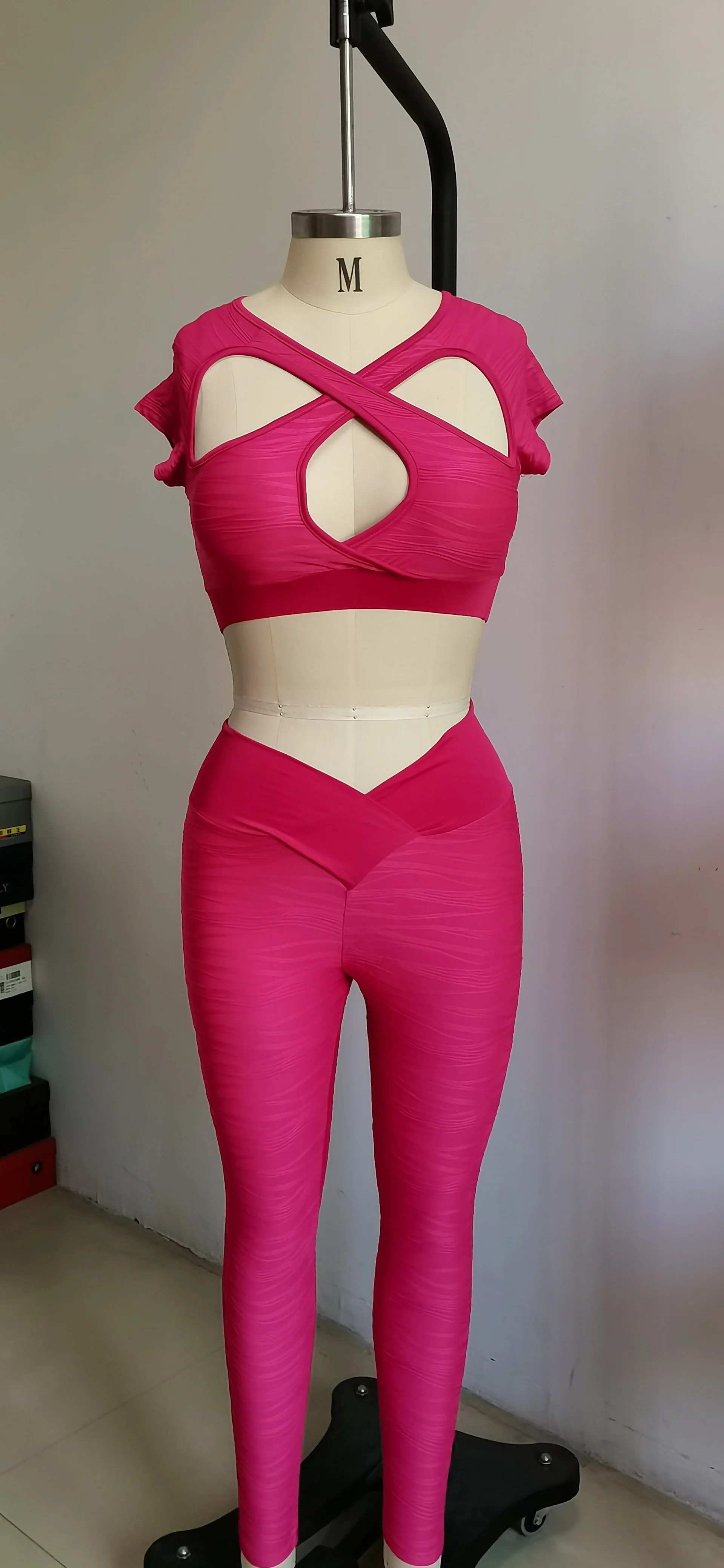 KC 2022 Ins New hollow out bright color elastic breathable yoga sports fitness suit for women