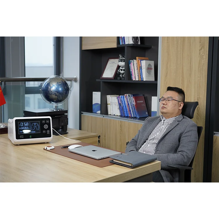 The Lung Clear Device is an instrument that helps to improve airway obstruction caused by bronchiectasis and obstructive