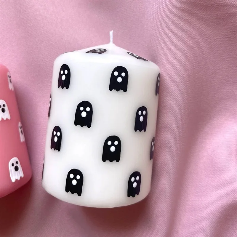 Huaming 2-Inch Cylinder Halloween Ghost Soy Pillar Candles Handmade Festival Decor Cute Cartoon Stickers Paraffin Christmas