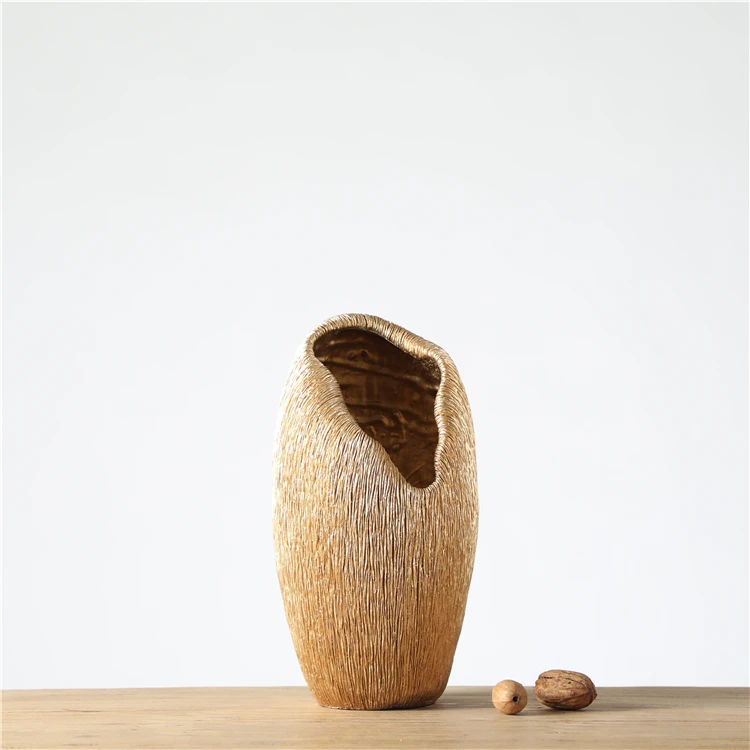 Wholesale elegant luxury unique design tabletop resin vase for home decor