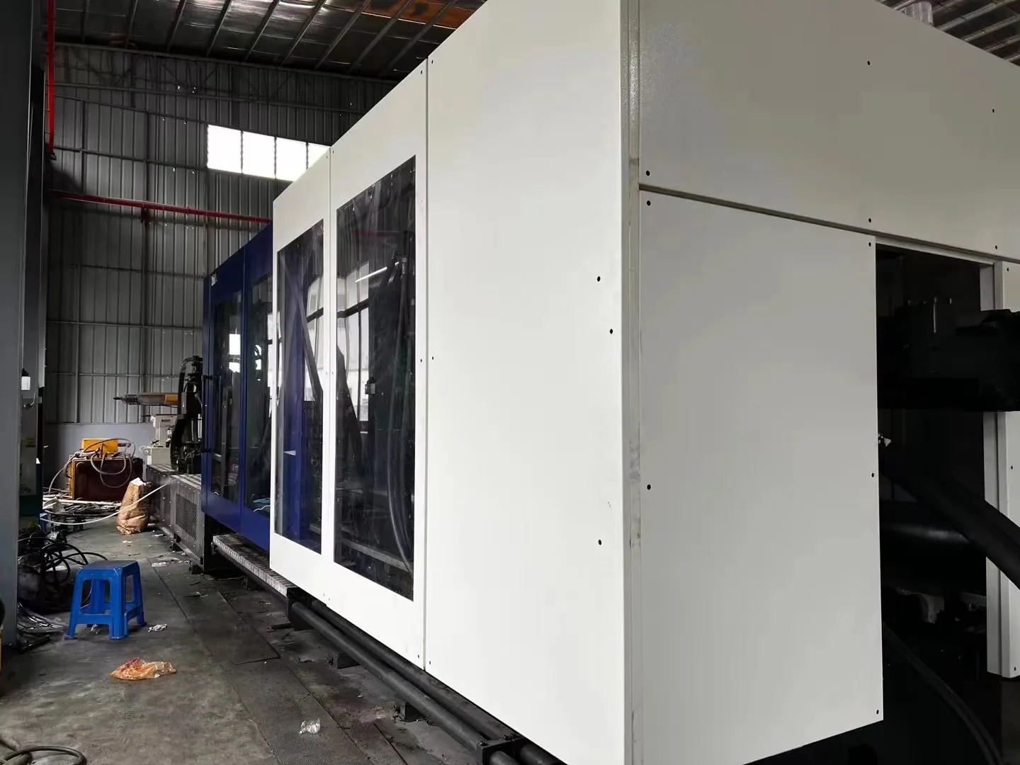 Недорогая использованная пластиковая литьевая машина Ningbo MA10000 1000 тонн