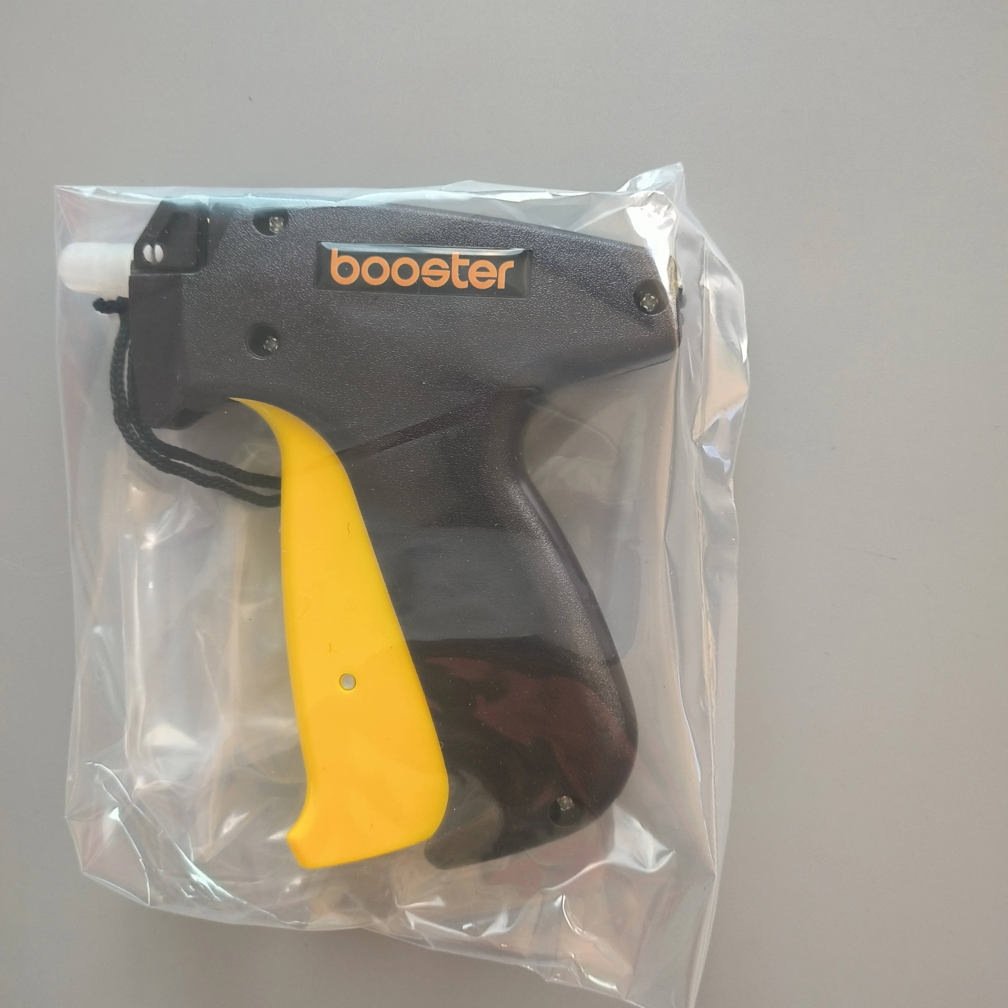 Micro Stitch Gun for Clothes Tag Attacher Gun Kit Includes 1000 Black and 1000 White Micro Fasteners for Clothes Labeler