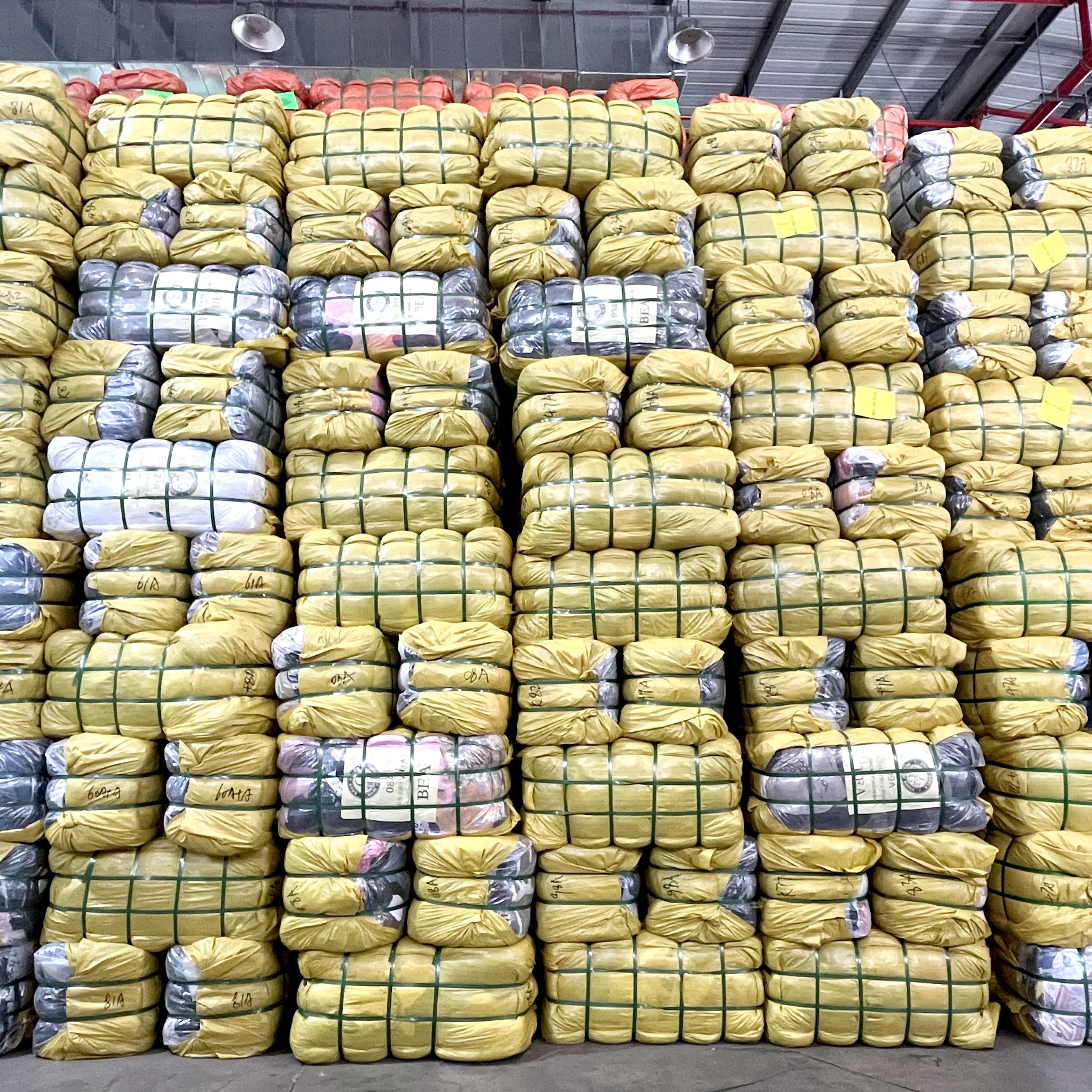 Китайская фабрика импорт оптовая продажа женское летнее хлопковое платье с длинным рукавом 2-я ручная одежда смешанные тюки от Великобритании