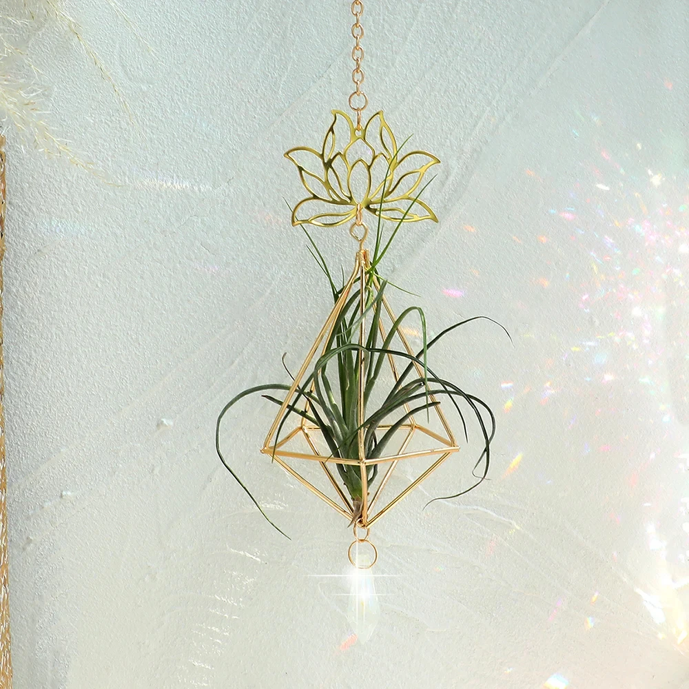 Air Plant Holder Hanging Planter Tillandsia Air Fern Plant Hanger Crystal Suncatcher Metal Triangular Rack Balcony Decorations